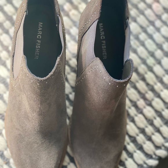 Marc fisher boot 
Style:Bellie
Suede
Ankle
Studded - Picture 3 of 6